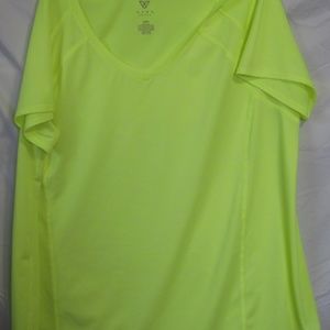 Livi(Lane Bryant) Active wear shirt